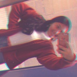 Meet your Posher, Crystal